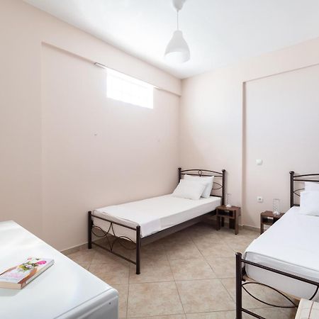 House In Eleusis Apartment Exterior foto